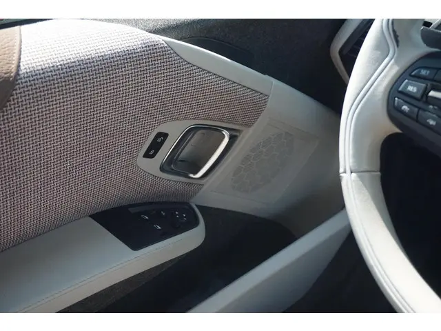 BMW i3 S 2018 Elektrisch 32