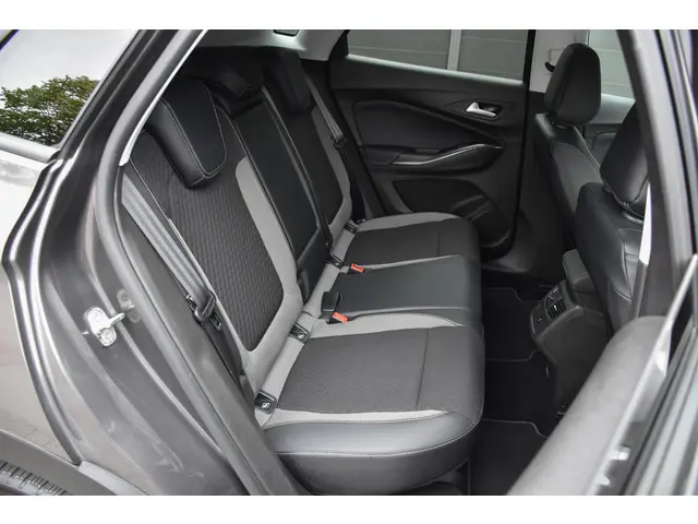 Opel Grandland X 1.2 Turbo Ultimate 2019 Benzine 23