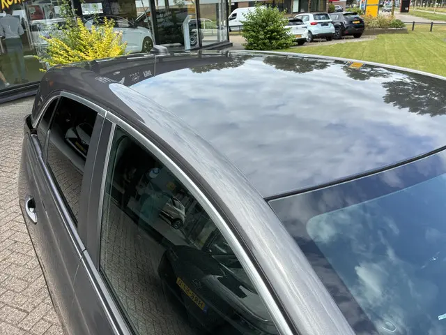 Opel Crossland 1.2 Turbo Elegance 2022 Benzine