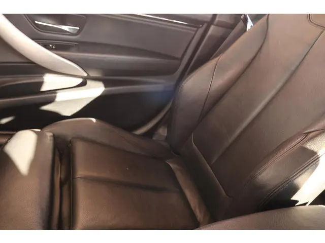 BMW 3 Serie Gran Turismo 320i 2020 Benzine 12