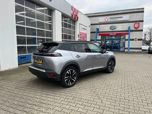 Peugeot e-2008 EV GT 50 kWh 2020 Elektrisch 10