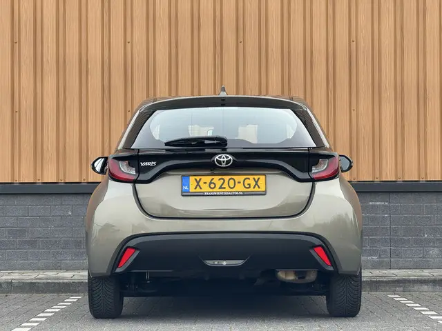 Toyota Yaris 1.5 VVT-i Active 2023 Benzine 6