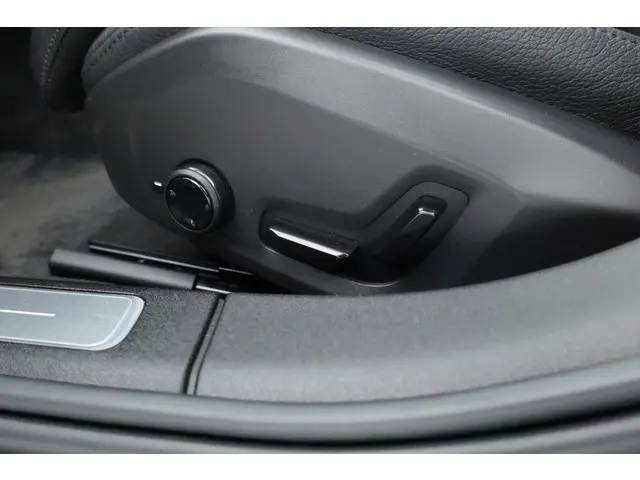 Volvo S90 2.0 T8 AWD Plus Dark 2025 Hybride Benzine 9