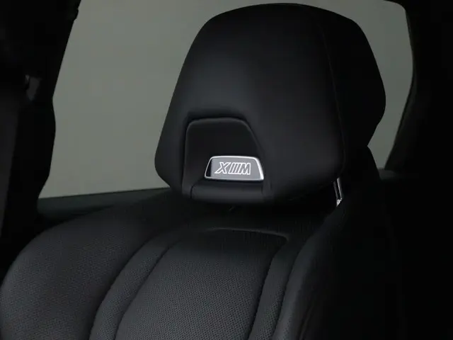 BMW XM PHEV 50e 2025 Hybride Benzine 17