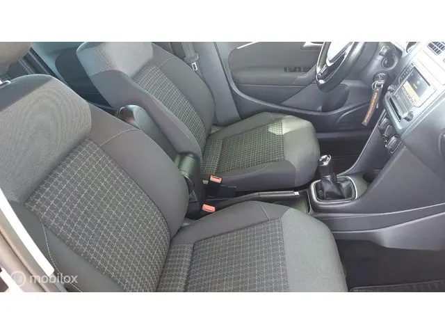 Volkswagen Polo 1.0 R-Line 2017 Benzine 19