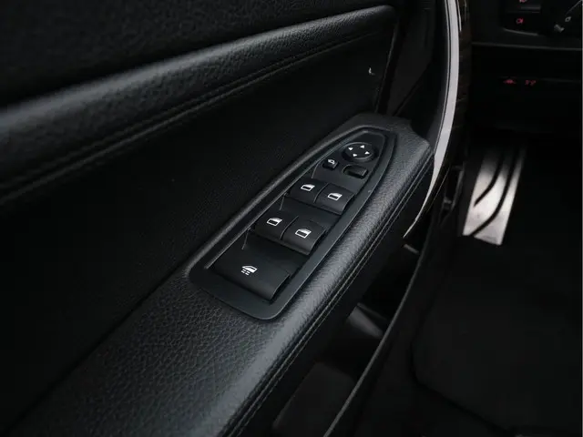 BMW 2 Serie Cabrio 220d Sport M-Sportpack 2016 Diesel 23