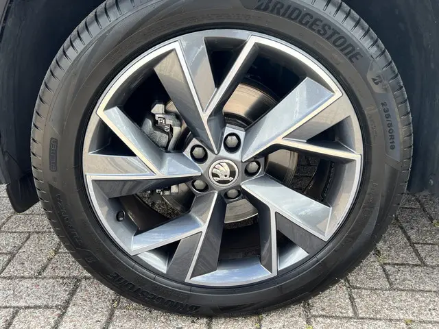 Škoda Kodiaq 1.5 TSI DSG Sportline Business 2020 Benzine 47