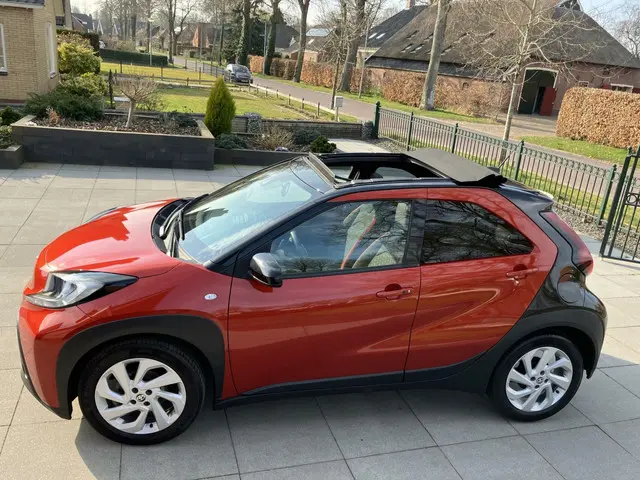 Toyota Aygo X CABRIO VVT-I ENVY 2022 Benzine 35