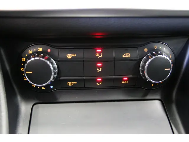 Mercedes-Benz CLA 180 Ambition 2014 Benzine 21