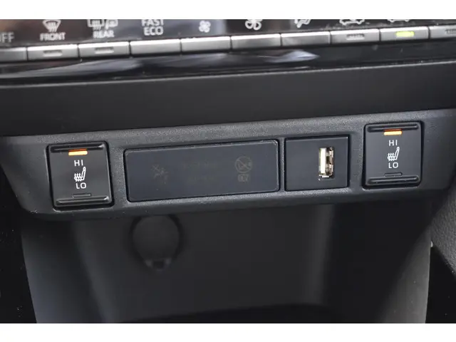 Toyota Yaris 1.5 Hybrid Executive 2022 Hybride Benzine 27