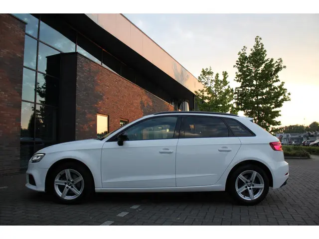 Audi A3 SPORTBACK 35 TFSI CoD Advance Sport 2019 Benzine 6