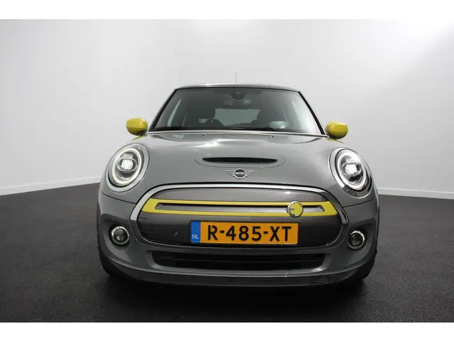 MINI Electric Cooper Charged 33 kWh 2020 Elektrisch 20