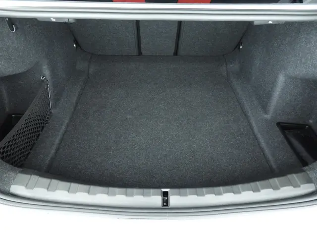 BMW 3 Serie Sedan 318i 2025 Benzine 9