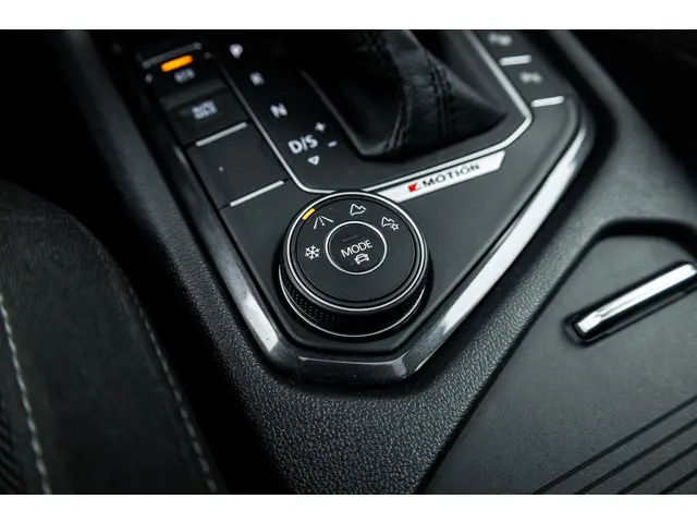 Volkswagen Tiguan 2.0 TSI 4Motion Highline 2018 Benzine 40