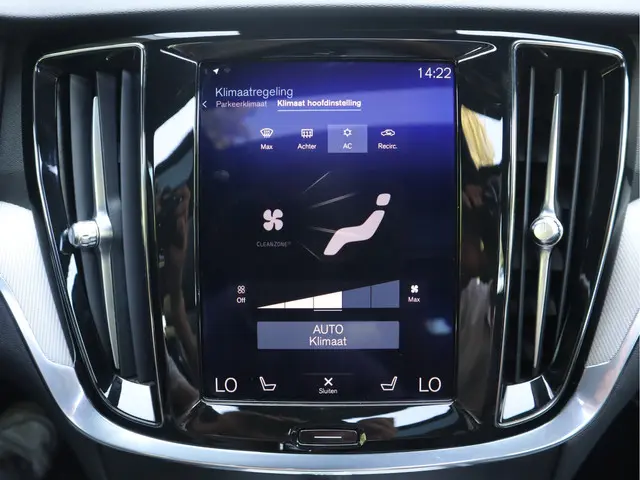 Volvo V60 2.0 T4 R-Design 2020 Benzine 45