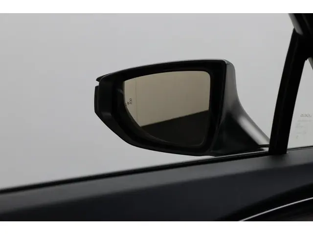 Lexus LBX Elegant 2WD 2024 Hybride Benzine 48