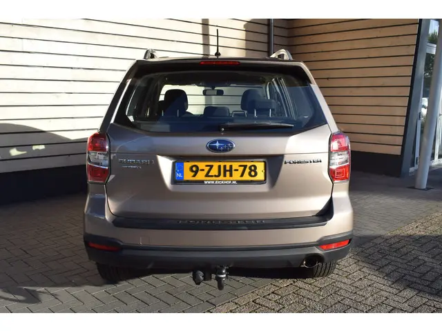 Subaru Forester 2.0 Luxury - AWD - Trekhaak 2015 Benzine 5