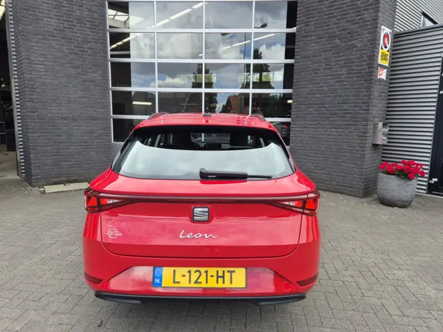 SEAT Leon Sportstourer 1.0 TSI Reference 2021 Benzine 10