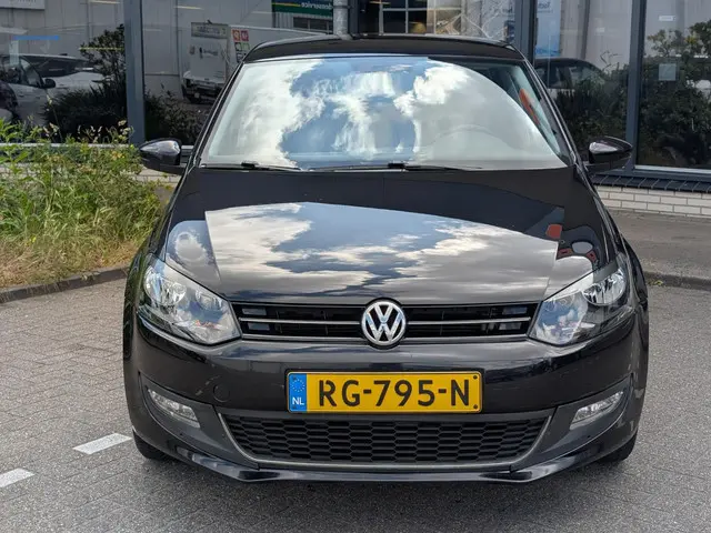 Volkswagen Polo 1.2 TSI LIFE / DSG 2013 Benzine 12
