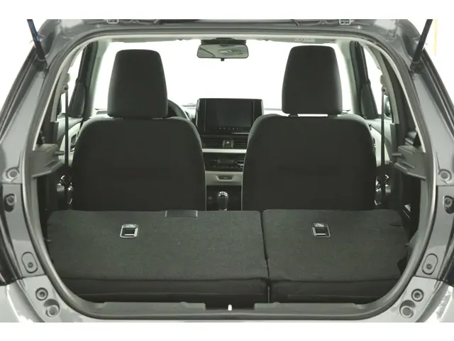 Suzuki Swift 1.2 Select Smart Hybrid 2025 Benzine 26