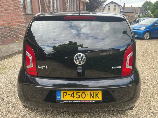 Volkswagen up! 1.0 high up! BlueMotion 2015 Benzine 3