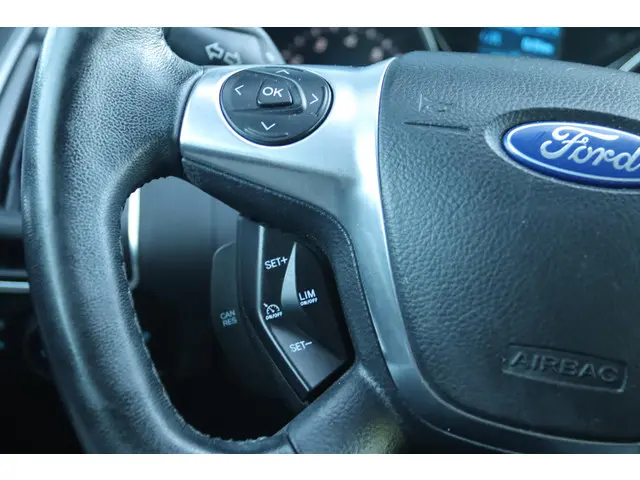 Ford Focus WAGON 1.6 TI-VCT TITANIUM AUT. 2013 Benzine 19