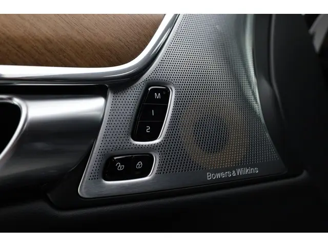 Volvo S90 2.0 T8 AWD Inscription 2018 Hybride Benzine 8