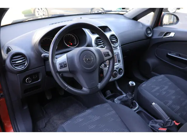 Opel Corsa 1.2-16V Berlin|Navi|Airco|Cruise 2013 Benzine 12