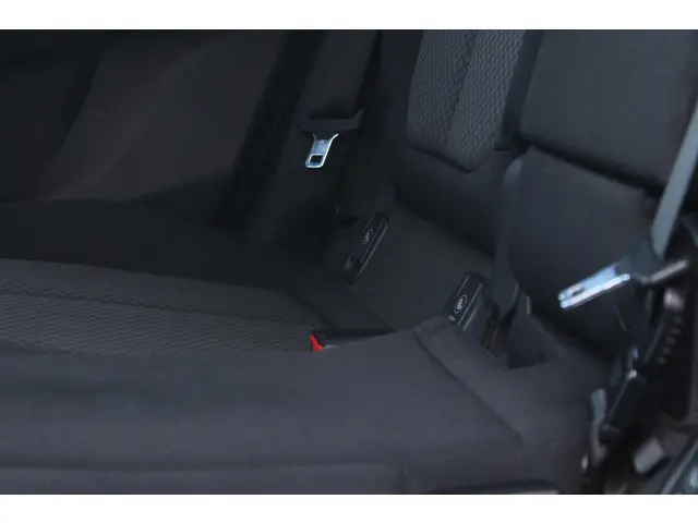 BMW 2 Serie Active Tourer 218i Sport 2015 Benzine 16