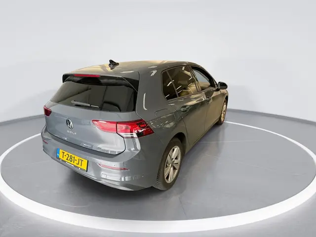 Volkswagen Golf 1.0 Tsi 110pk Life 2023 Benzine 3