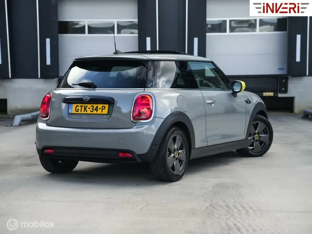 MINI Electric Mini Essential 33 kWh 2021 Elektrisch 3