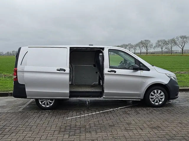 Mercedes-Benz Vito 116 2021 Diesel 16