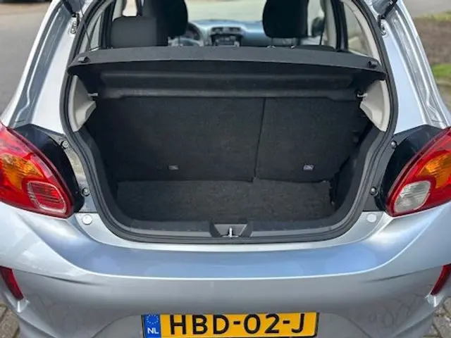 Mitsubishi Space Star 1.2 Entry 2023 Benzine 6