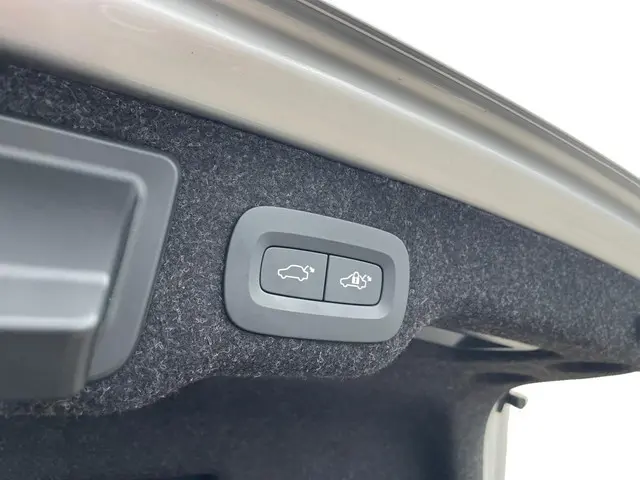 Volvo S90 T8 AWD R-Design 2021 Hybride Benzine 9