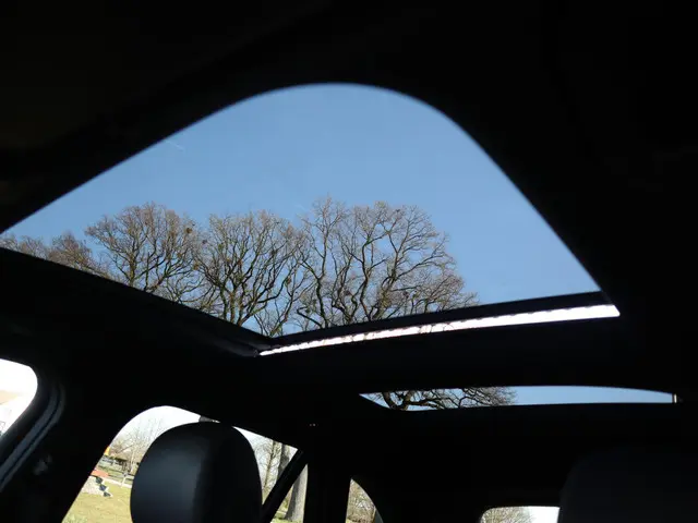 Mercedes-Benz GLC 300e 4MATIC 2020 Hybride Benzine 9