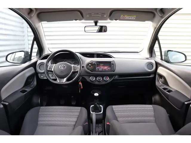 Toyota Yaris 1.0 VVT-i Aspiration, 2017 Benzine 3