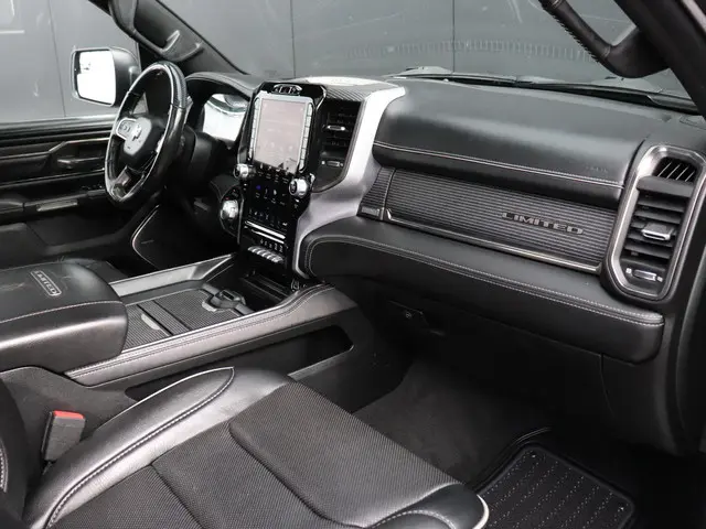 Dodge Ram 1500 5.7 V8 4x4 Crew Cab Limited 2020 Benzine 28