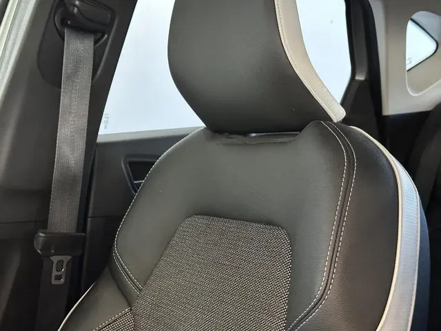 Renault Captur 1.3 TCe 140 Intens 2021 Benzine 29