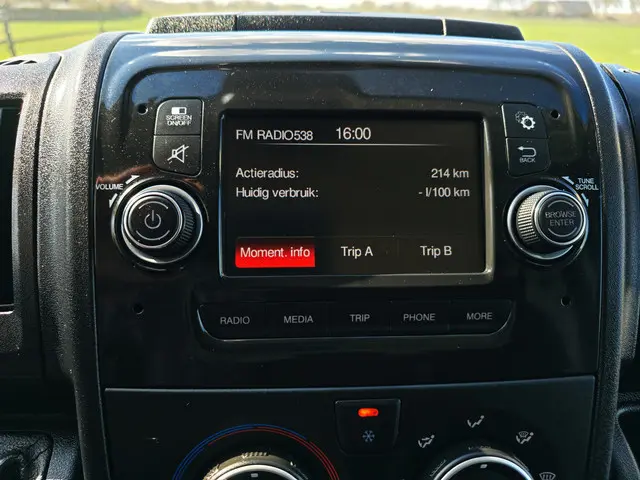 Opel Movano 2.2D 140 L2H2 3.5T 2022 Diesel 27