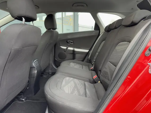 Kia cee'd 1.0 T-GDi First Edition 2016 Benzine 8