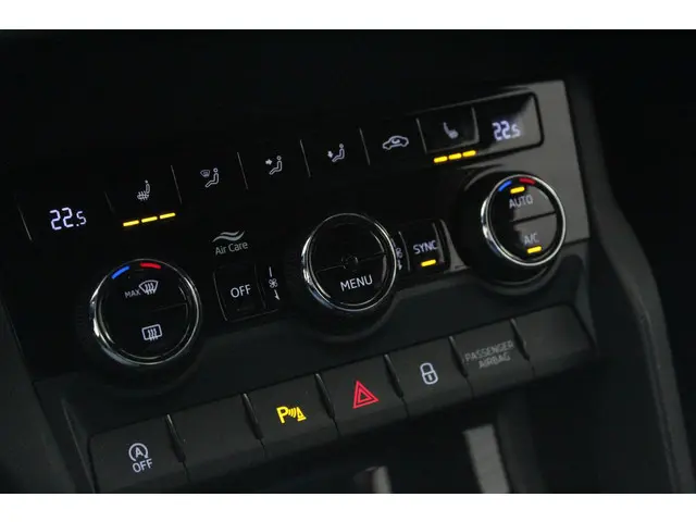 Škoda Karoq 1.5 TSI ACT Sportline Business 2021 Benzine 23