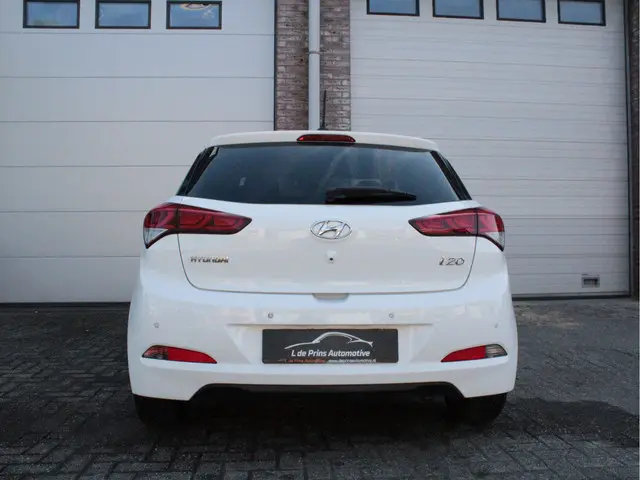 Hyundai i20 1.0 T-GDI Premium 2017 Benzine 8