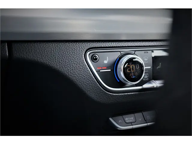 Audi Q5 2.0 TFSI quattro Launch Edition 2017 Benzine 69