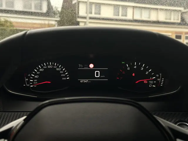 Peugeot 208 1.2 PureTech Allure Pack 2022 Benzine 22