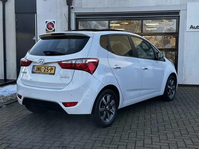 Hyundai ix20 1.4i Go! 2017 Benzine 2