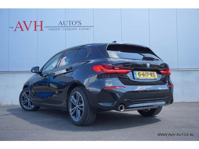 BMW 1 Serie 118i Executive Edition 2019 Benzine 4