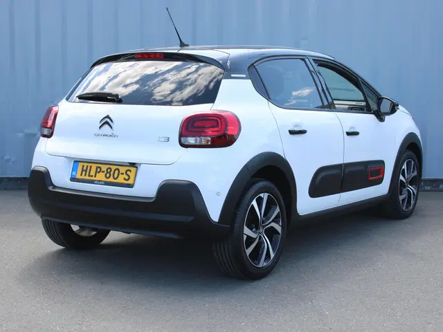 Citroën C3 1.2 PT AUTOMAAT 110 SHINE 2021 Benzine 4