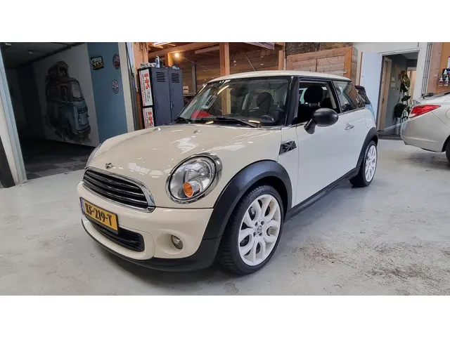 MINI One Mini 1.6 Salt 2014 Benzine
