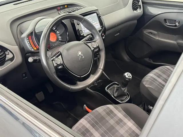 Peugeot 108 1.0 e-VTi Allure TOP! 2019 Benzine 19