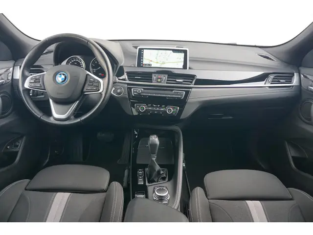 BMW X2 xDrive25e 2023 Hybride Benzine 7